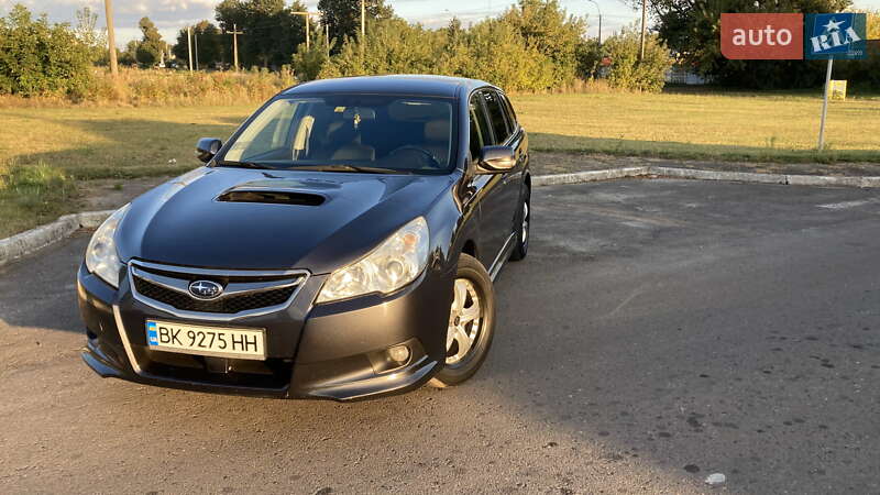 Універсал Subaru Legacy 2010 в Рівному
