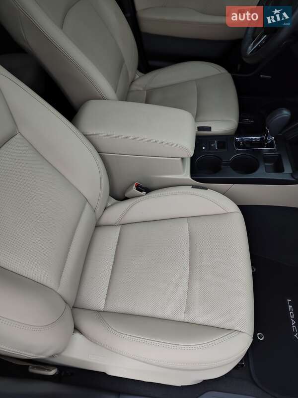 Седан Subaru Legacy 2018 в Днепре