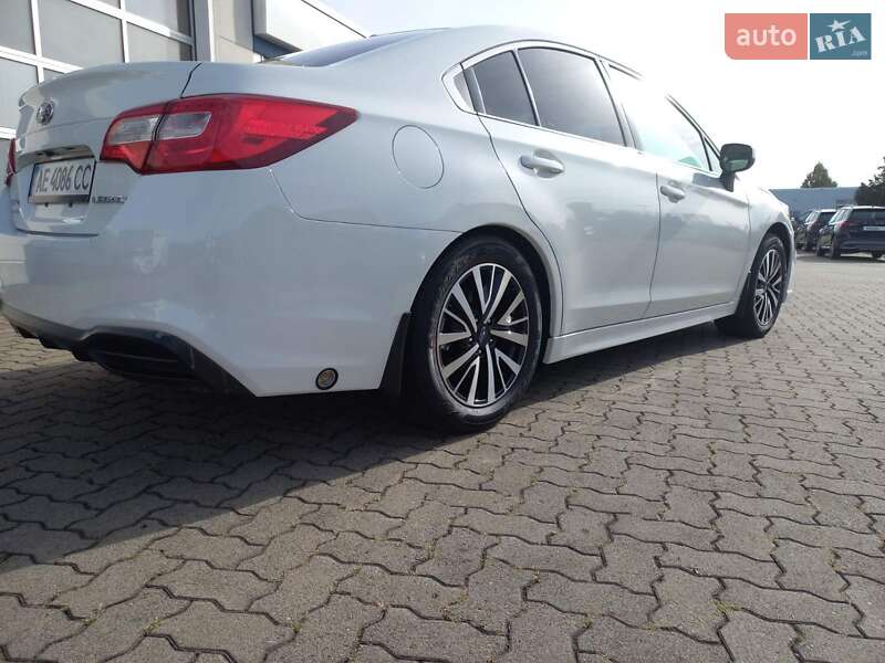 Седан Subaru Legacy 2019 в Черновцах