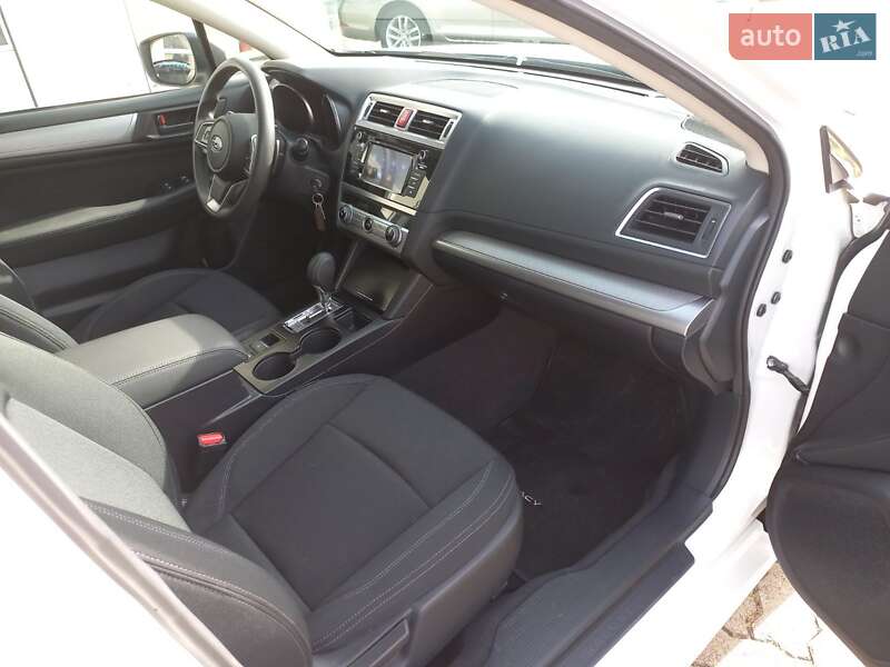 Седан Subaru Legacy 2019 в Черновцах