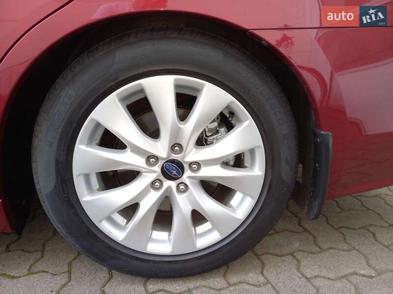 Седан Subaru Legacy 2017 в Черновцах