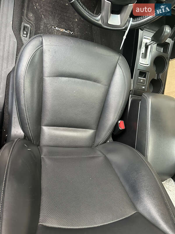 Седан Subaru Legacy 2015 в Львове