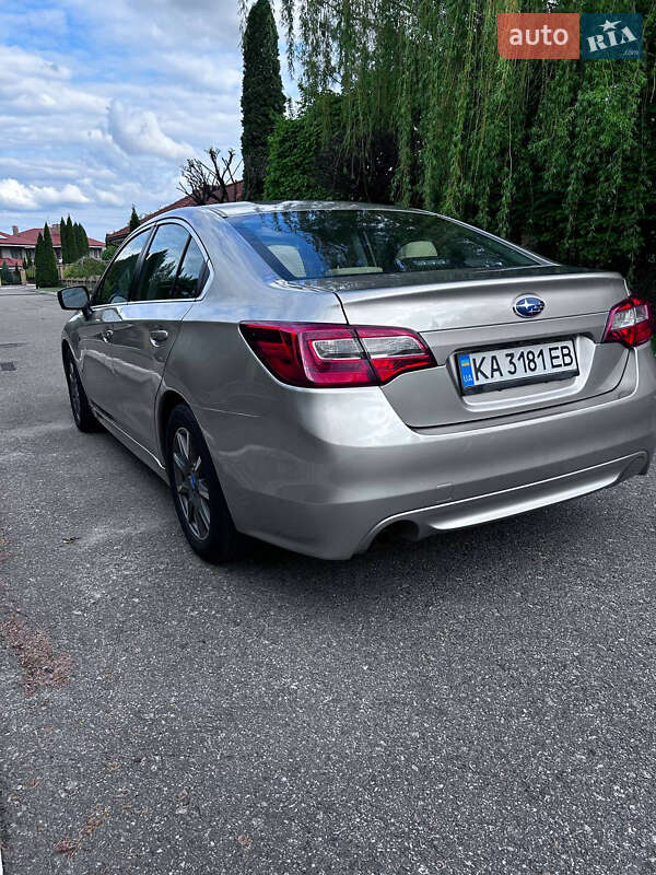 Седан Subaru Legacy 2016 в Киеве