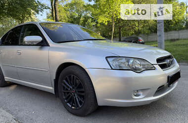 Седан Subaru Legacy 2004 в 