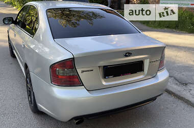 Седан Subaru Legacy 2004 в 