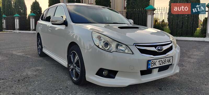 Універсал Subaru Legacy 2010 в Рівному