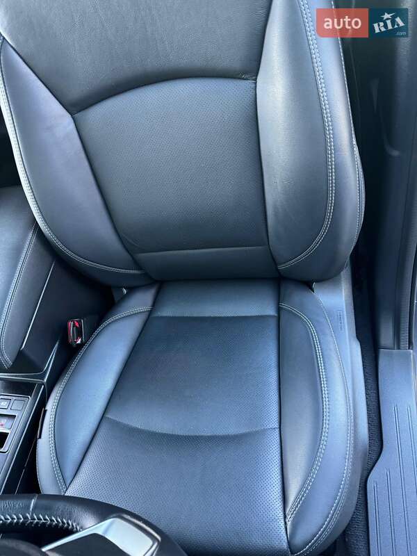 Седан Subaru Legacy 2018 в Днепре