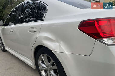 Седан Subaru Legacy 2012 в 
