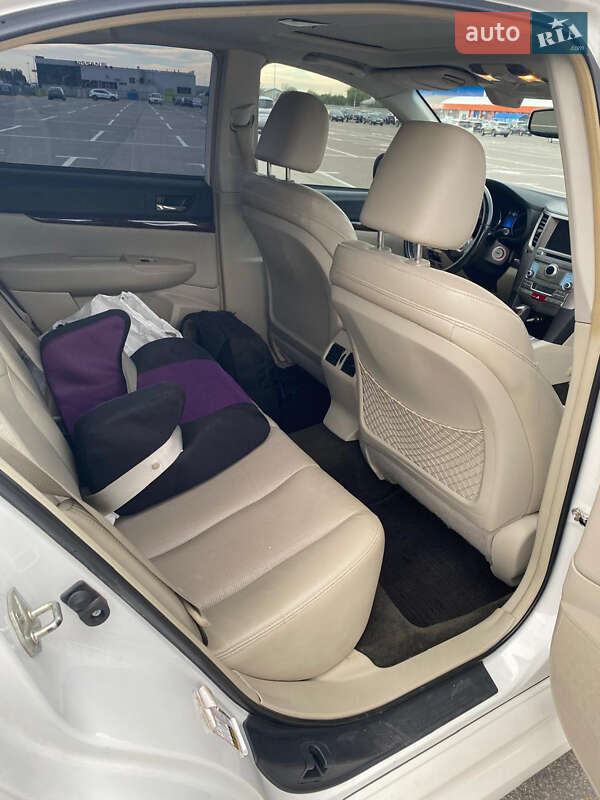 Седан Subaru Legacy 2013 в Львові