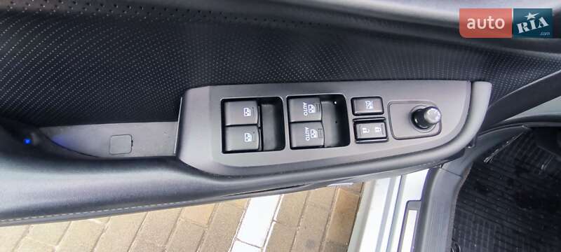 Седан Subaru Legacy 2016 в Броварах