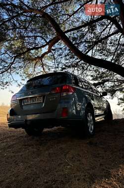 Универсал Subaru Legacy 2011 в 