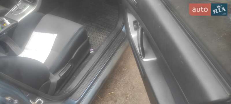 Седан Subaru Legacy 2005 в Днепре