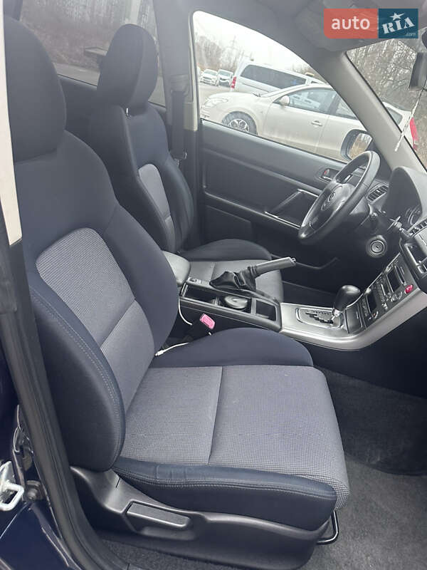 Седан Subaru Legacy 2004 в Киеве