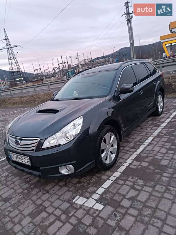 Универсал Subaru Legacy 2012 в Сколе