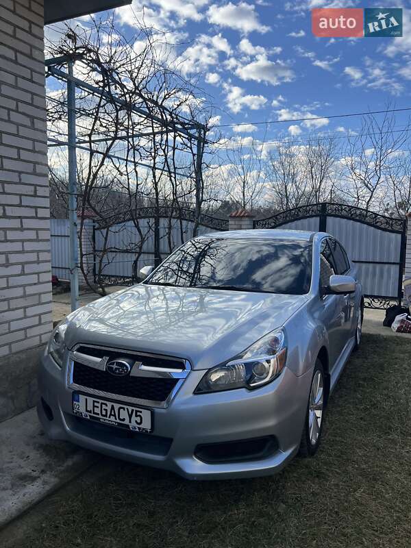 Седан Subaru Legacy 2013 в 