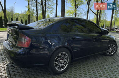 Седан Subaru Legacy 2004 в 