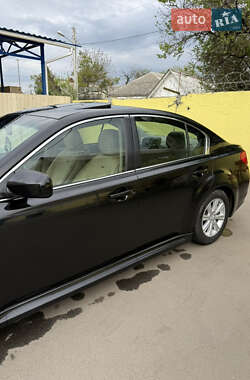 Седан Subaru Legacy 2012 в 
