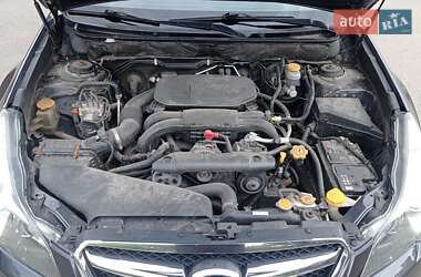 Седан Subaru Legacy 2012 в 