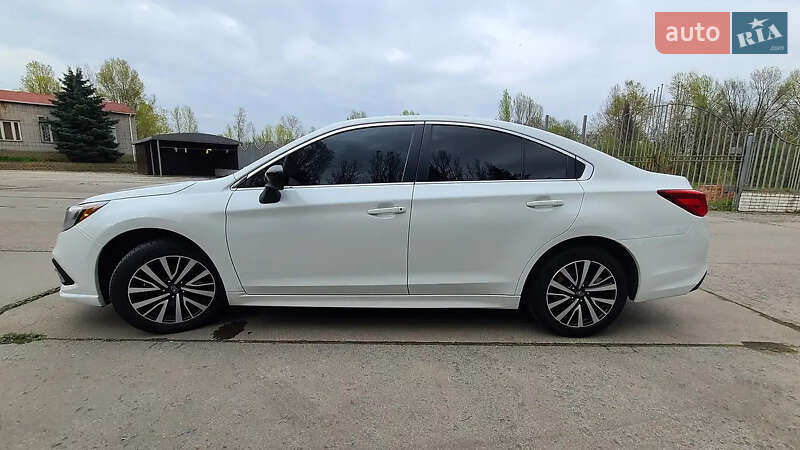 Седан Subaru Legacy 2018 в Дніпрі