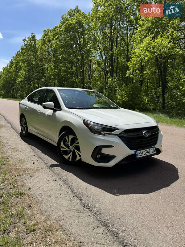 Седан Subaru Legacy 2024 в 