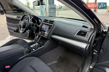 Седан Subaru Legacy 2018 в 