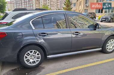 Седан Subaru Legacy 2010 в Києві