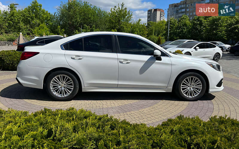 Седан Subaru Legacy 2018 в Львове
