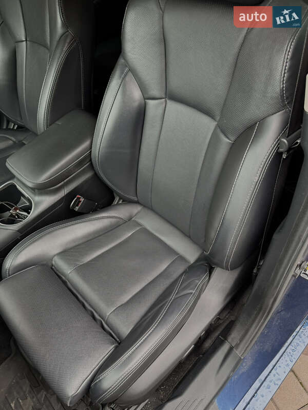 Седан Subaru Legacy 2022 в Коломые