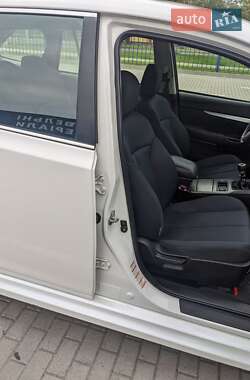 Універсал Subaru Legacy 2010 в 