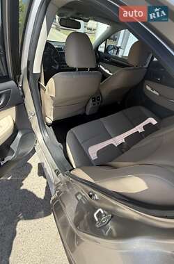 Седан Subaru Legacy 2015 в 