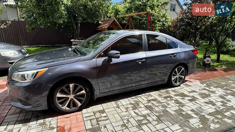 Седан Subaru Legacy 2015 в 