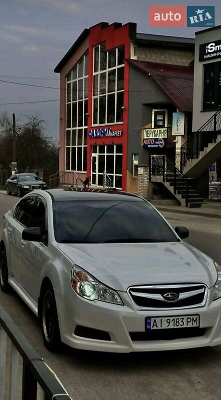 Subaru Legacy 2011
