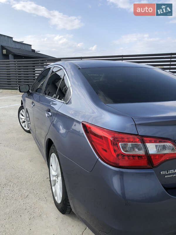 Седан Subaru Legacy 2015 в Черновцах