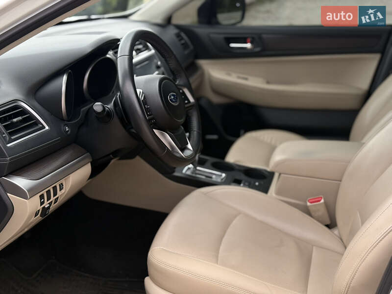 Седан Subaru Legacy 2018 в Дніпрі