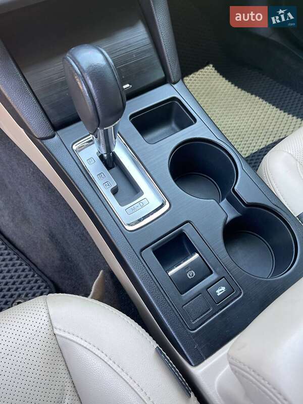 Седан Subaru Legacy 2014 в Львове