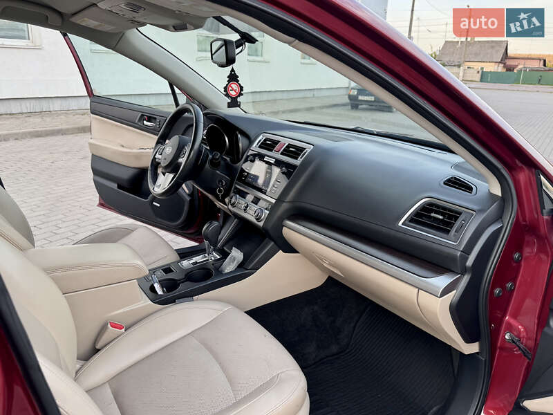 Седан Subaru Legacy 2014 в Житомире