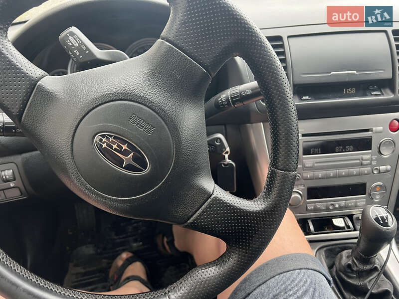 Седан Subaru Legacy 2005 в Зарічному