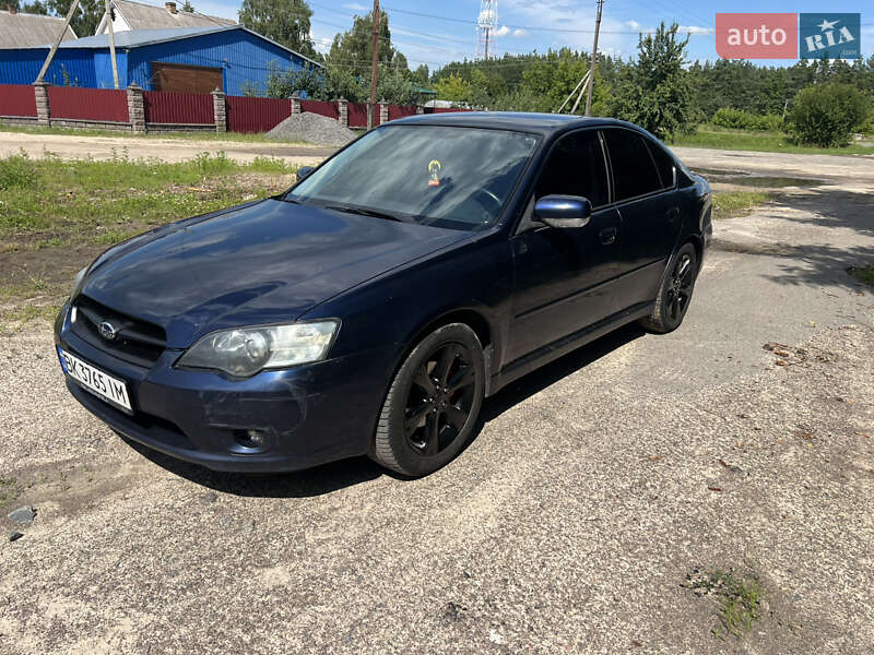 Седан Subaru Legacy 2005 в Зарічному