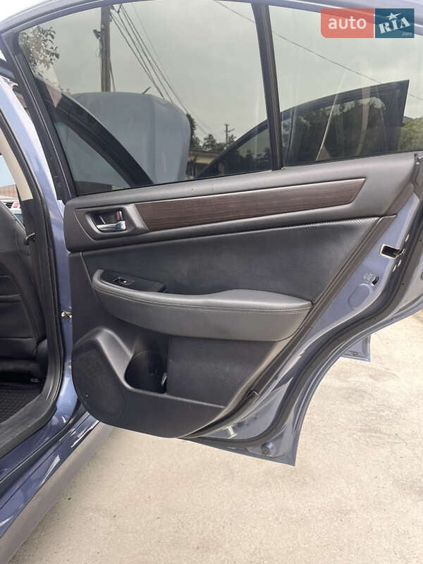 Седан Subaru Legacy 2016 в Днепре