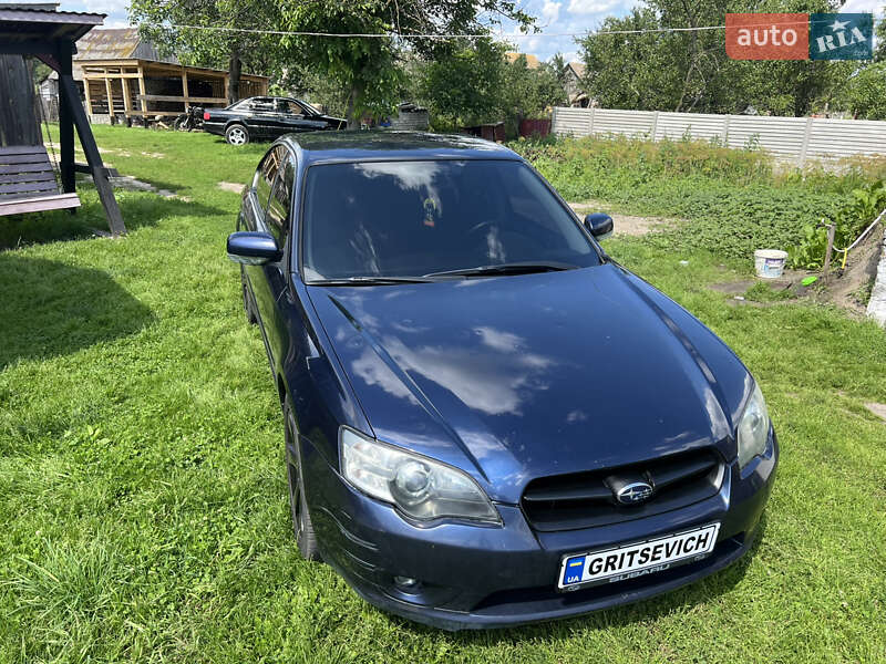 Седан Subaru Legacy 2005 в Зарічному