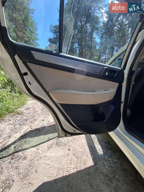 Седан Subaru Legacy 2017 в Вышгороде