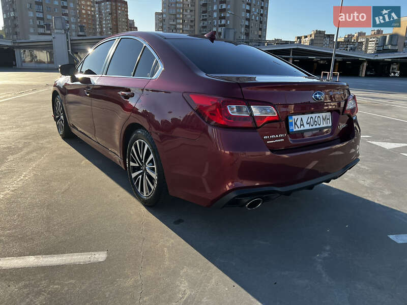 Седан Subaru Legacy 2017 в Києві