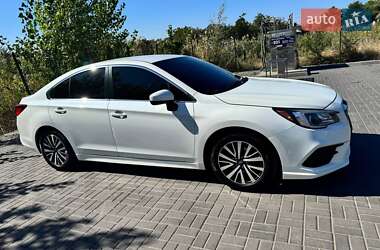 Седан Subaru Legacy 2017 в 