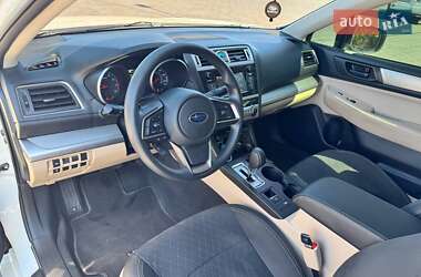 Седан Subaru Legacy 2017 в 