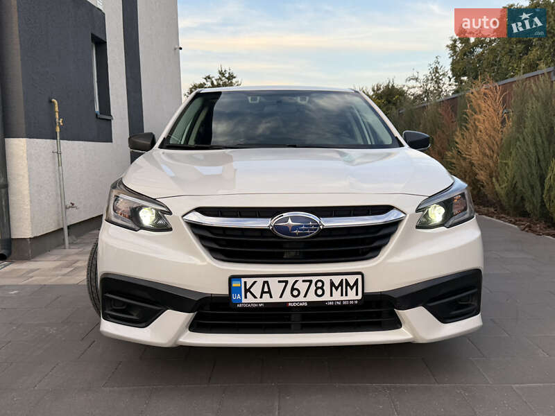 Седан Subaru Legacy 2020 в Хотине