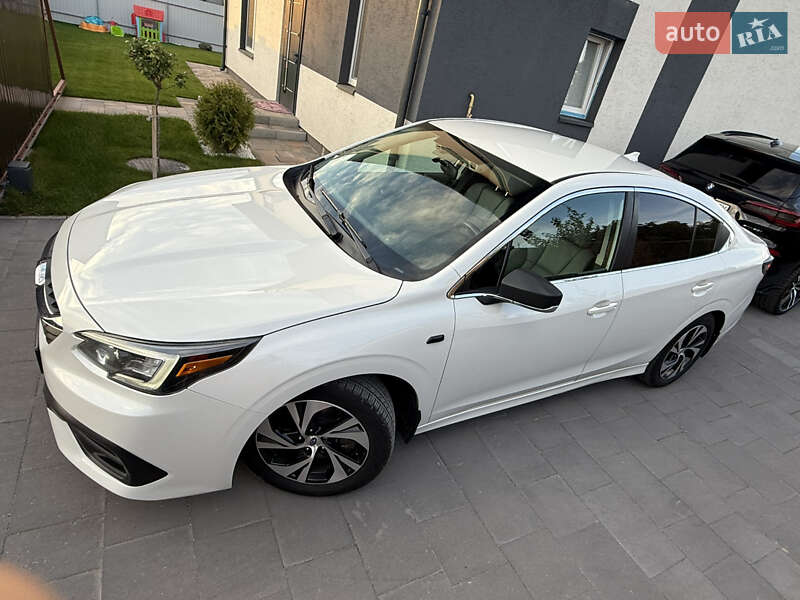 Седан Subaru Legacy 2020 в Хотине