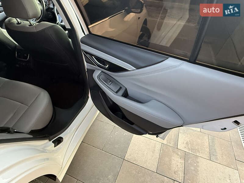 Седан Subaru Legacy 2020 в Хотине