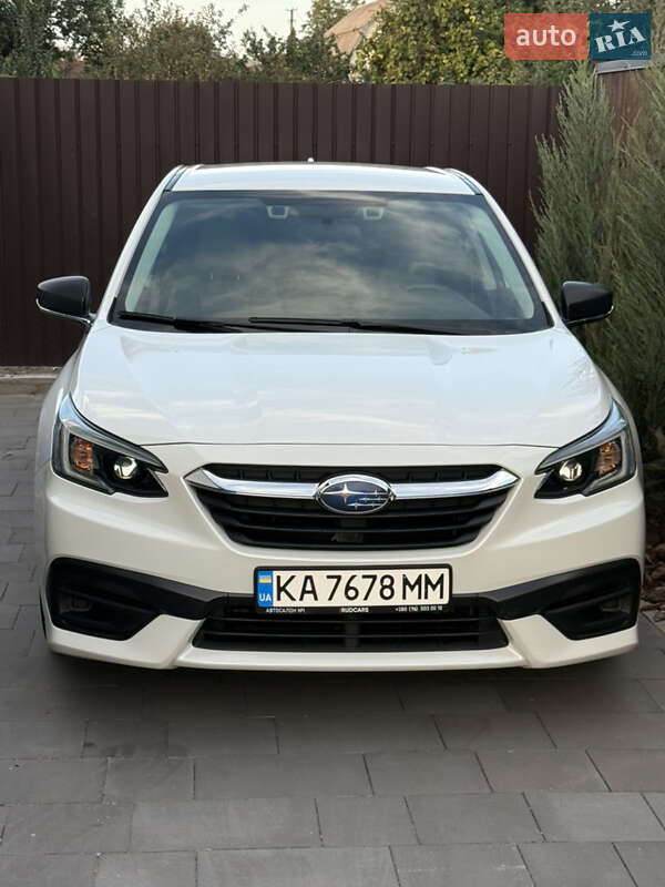 Седан Subaru Legacy 2020 в Хотине