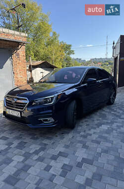 Седан Subaru Legacy 2017 в Новомосковске