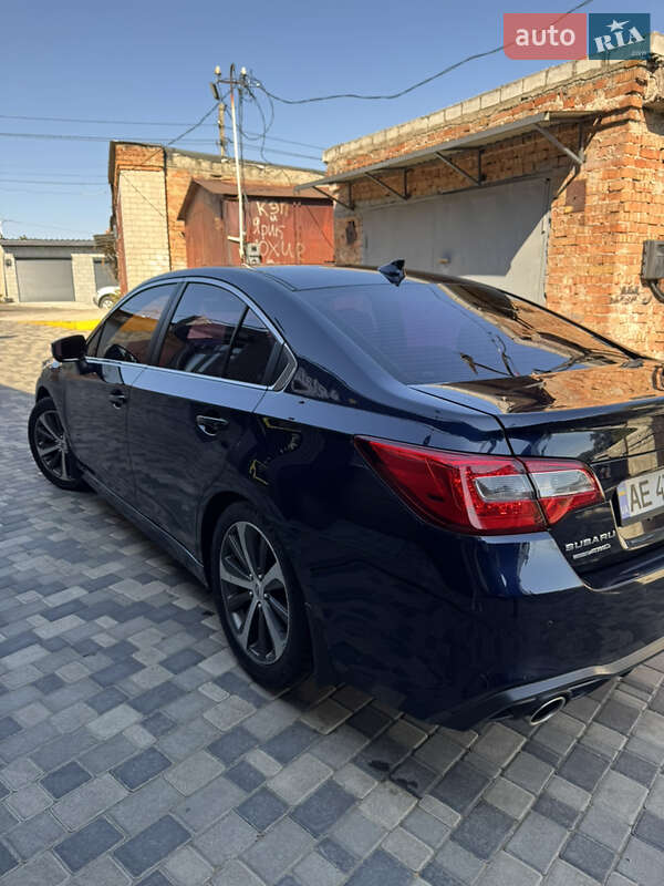 Седан Subaru Legacy 2017 в Днепре